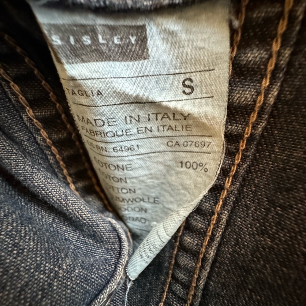 Sisley vintage Denim jacket. Small. Great condition. Very flattering Jean jacket - Picture 12 of 12